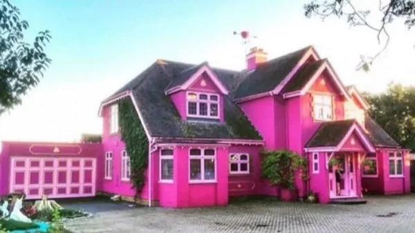 Вече може да живеете в къщата на Барби