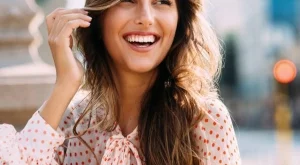 Усмихни се на света