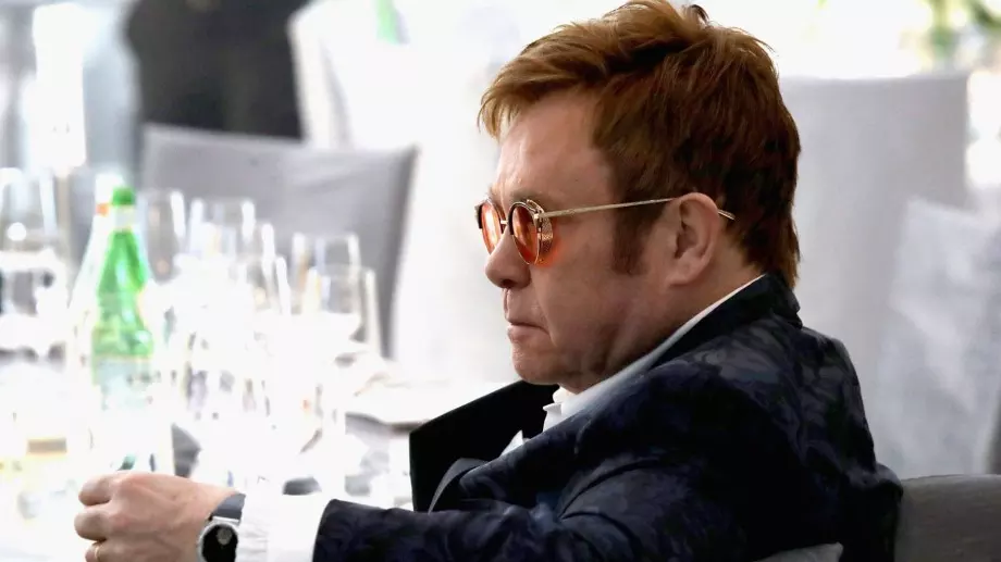 Елтън Джон се яви като свидетел срещу Кевин Спейси