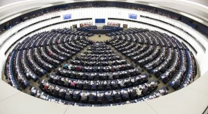Българите искат евродепутати им да са честни и да владеят чужди езици