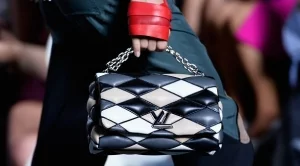 Louis Vuitton вече притежава Christian Dior 