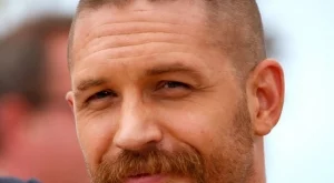 Том Харди спаси бездомни кученца