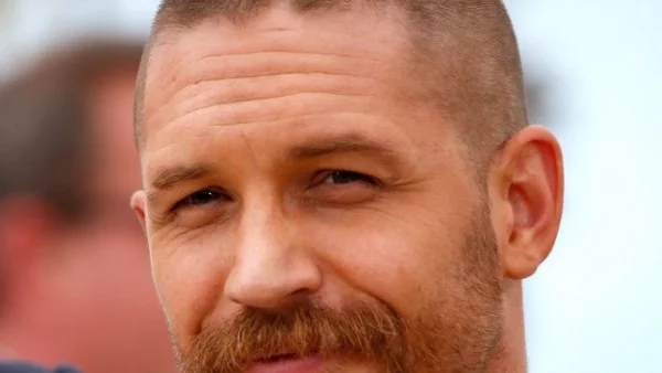 Том Харди спаси бездомни кученца