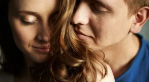 6 брутални истини за връзката с нисък мъж