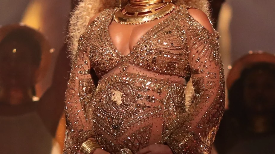 Бионсе дала над 3000 долара за тортата за рождения си ден (Снимки) 