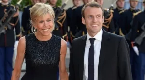 Да спиш с по-възрастна жена - какво му е скандалното