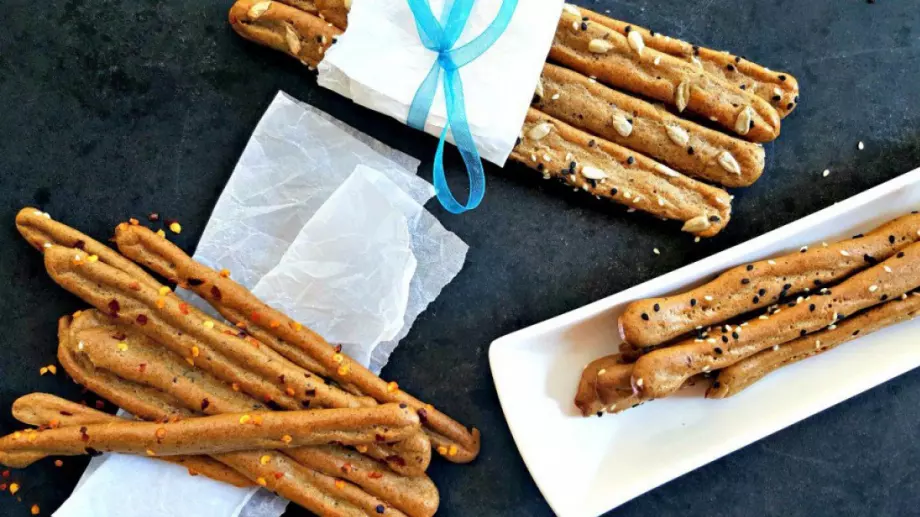 Гризки с извара от бутер тесто - бърз снакс