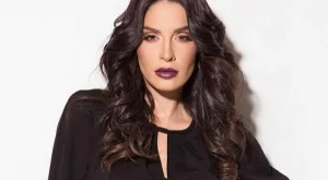 Черната Златка пусна лайв от операционната (видео)