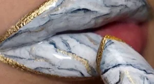 Нов хит - мраморни устни