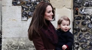 Принцеса Шарлот навърши 2 годинки (снимка)