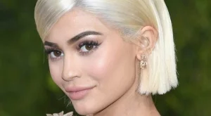 Кайли Дженър наруши правилата на Мет Гала