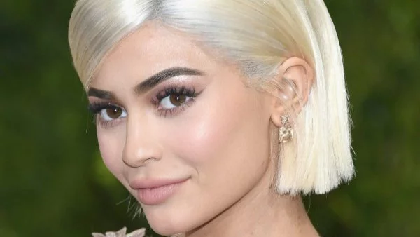 Кайли Дженър наруши правилата на Мет Гала