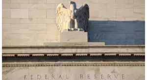 Колко дълго централните банки ще държат лихвите високи? 