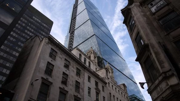 Легендарен лондонски небостъргач бе купен за 1,5 млрд. долара 