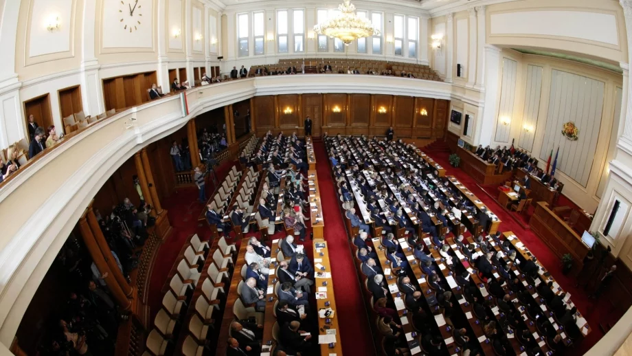 Парламентът одобри промени в енергийната стратегия