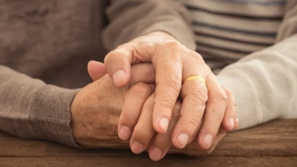 50 години не ми стигнаха да я държа за ръка