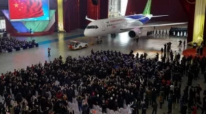 Първият китайски пътнически самолет направи своя дебют