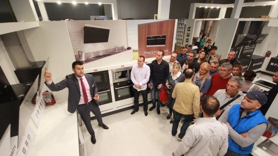 Повече от 11 000 души посетиха изложенията Техномебел и Светът на мебелите