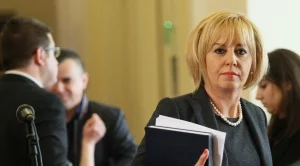 КНСБ и Манолова: Продължава борбата с неплащането на заплати