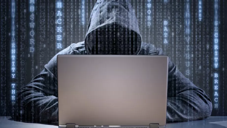 Данните на над 630 000 албанци изтекоха в интернет