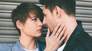 Един мъж го гледай само в очите