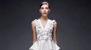 Knapp пусна първа булчинска колекция