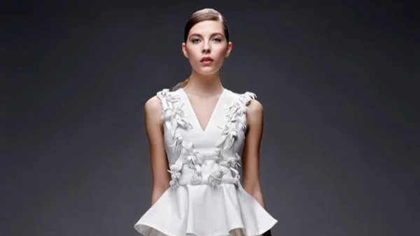 Knapp пусна първа булчинска колекция