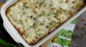 Гювече с пресни картофи 