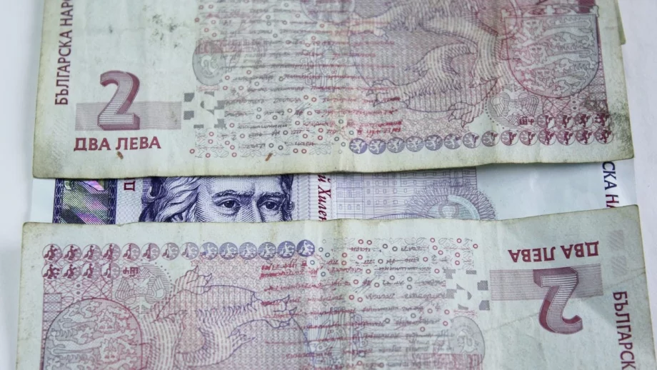 Растящият публичен дълг тежи по-малко на икономиката