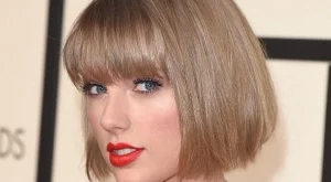  Тейлър Суифт съди диджей за опипване