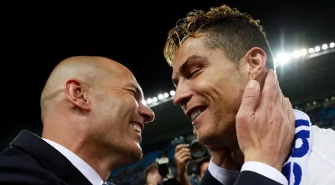 Кристиано се връща в Мадрид и обявява плановете си на Флорентино Перес