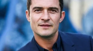 Уволниха сервитьорка заради секс с Орландо Блум