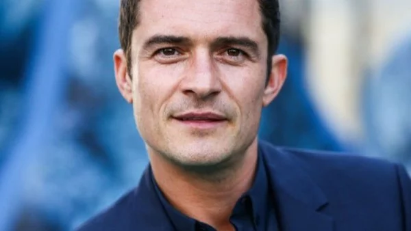 Уволниха сервитьорка заради секс с Орландо Блум