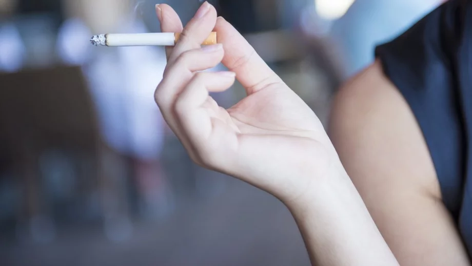 От цяла Европа само в България жените пушачи са повече от мъжете