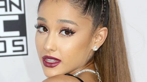 Ариана Гранде в тежка истерия след трагедията в "Манчестър Арена"