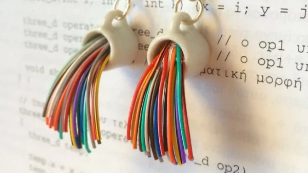 Бижута от компютърни части