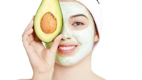 Маска с авокадо за по-меко лице