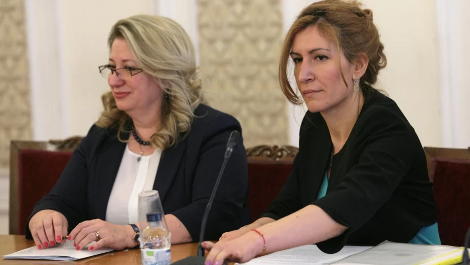 Ангелкова не смята, че има риск от презастрояване на Пирин 