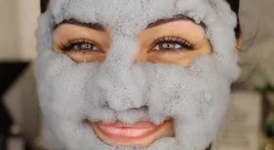 Интернет полудя по тази пенеща се маска