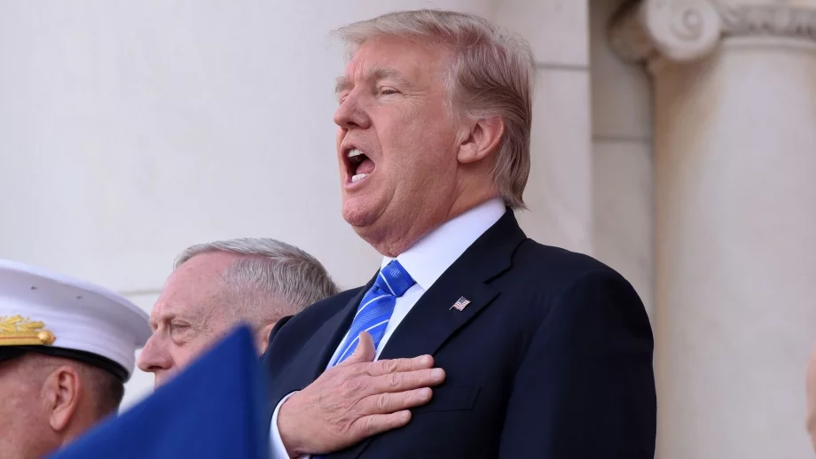 Тръмп с нова идея - щял да слага слънчеви панели по стената с Мексико