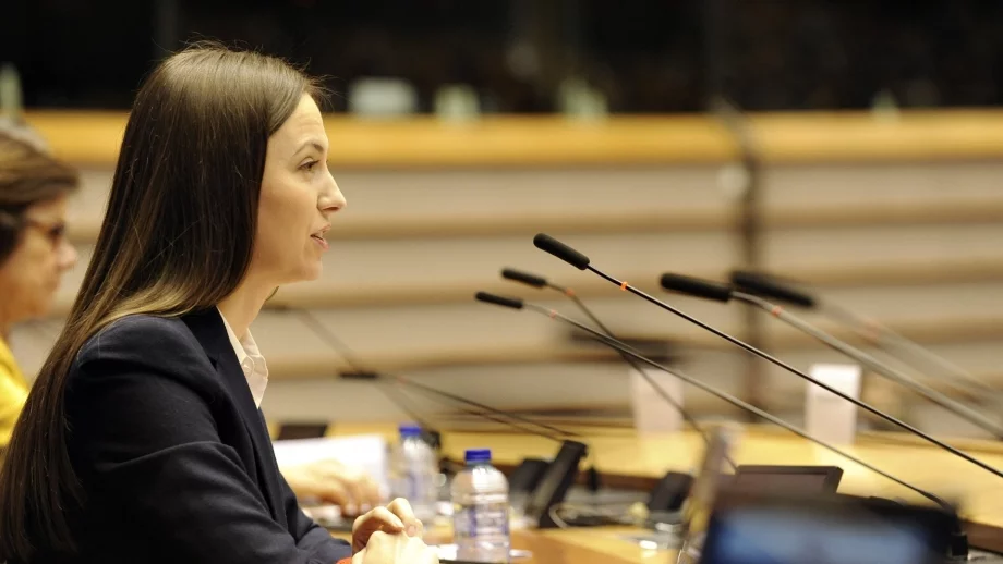 Ева Майдел: Българите на Острова запазват правата си и при Brexit без споразумение