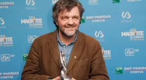 Емир Кустурица се ваксинира с руската ваксина Sputnik V