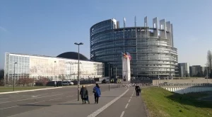 НА ЖИВО: Заплашват ли фалшивите новини да провалят евроизборите?