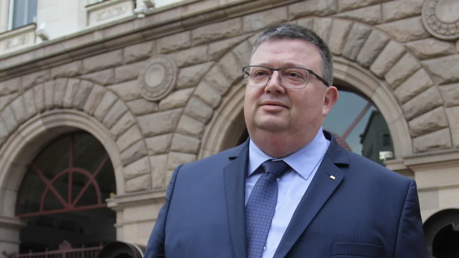 Цацаров: Няма да се откажем от делото срещу Цветан Василев