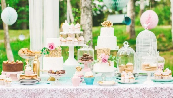6 идеи за лакомства на вашата лятна сватба