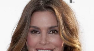 Синди Крауфорд: Беше трудно да приема, че съм на 50