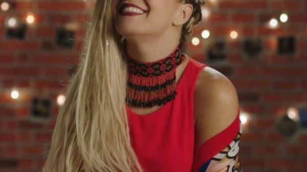 Поли Генова с нова татуировка (снимка)