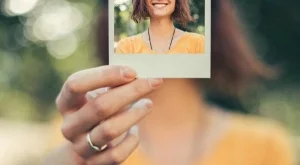 8 пози, с които винаги ще изглеждаш добре на снимки