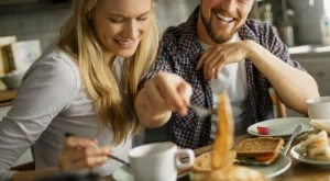 Ти си моите палачинки с боровинки в неделната сутрин