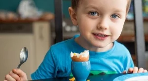 Яйцата стимулират растежа на малките деца